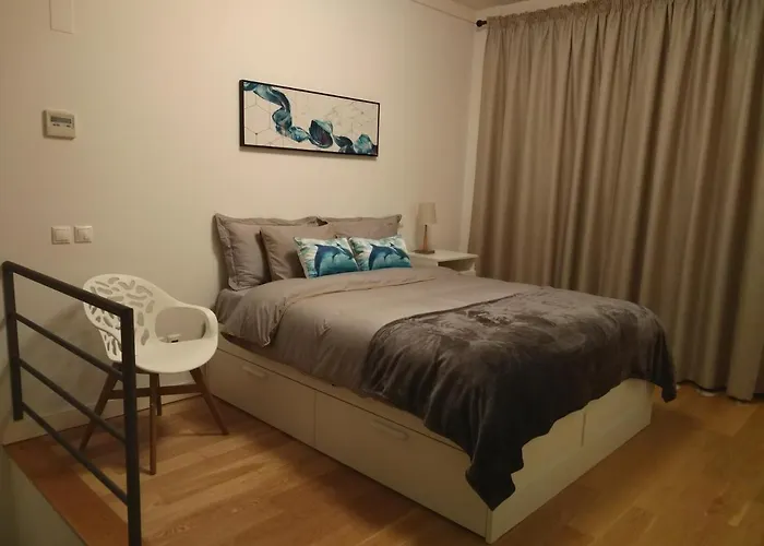 Duplex With Free Pool And Garage 아파트 *